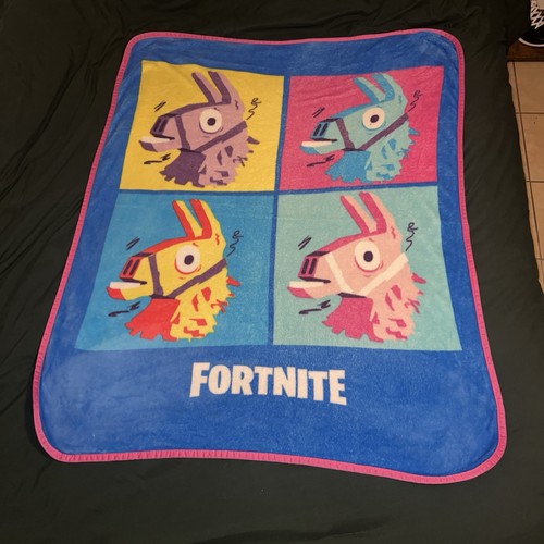 Fortnite loot llama fleece - fortnite,